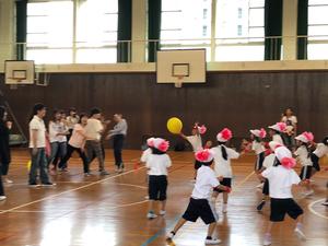 １年生親睦会 親子でドッジボール 千成小学校