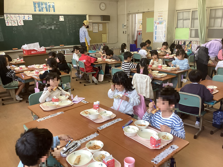 給食のようす1