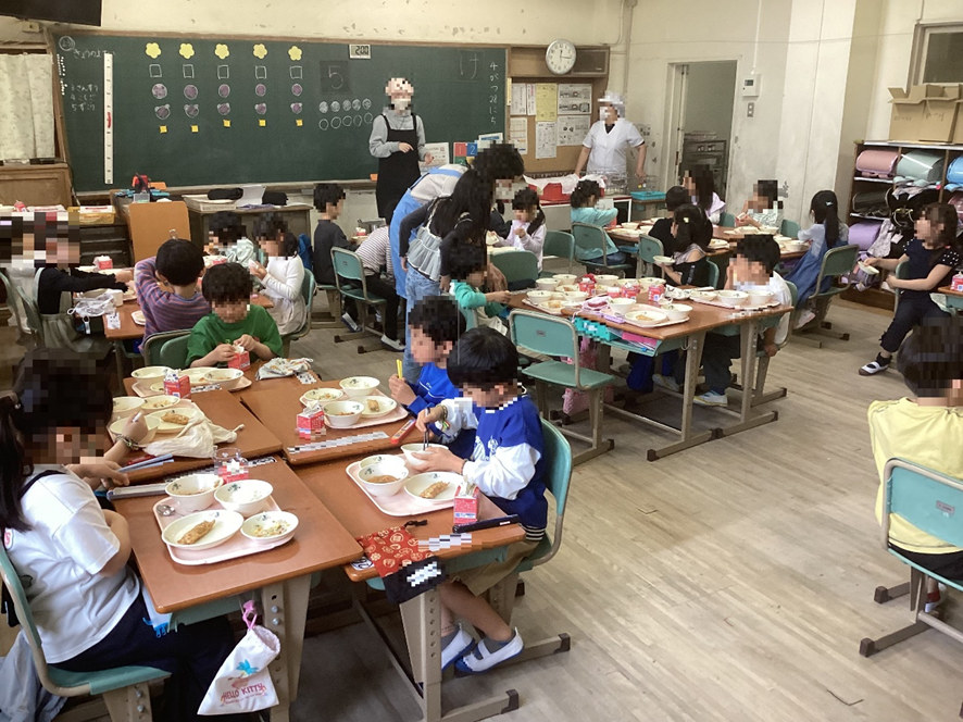 給食のようす3