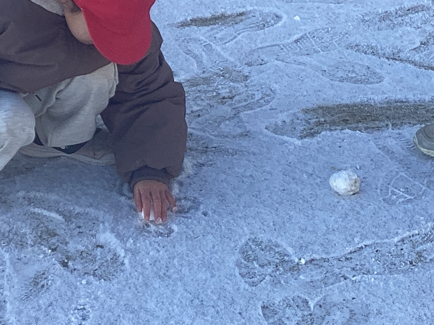 雪遊びのようす1