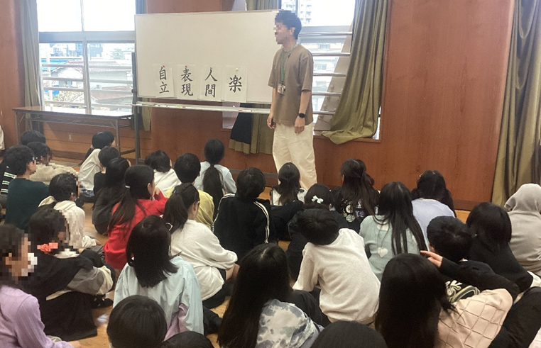 学年集会のようす1