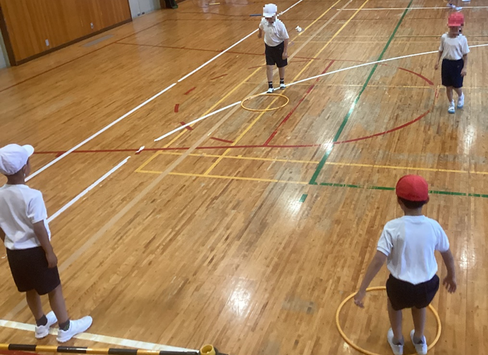 体育の授業のようす2
