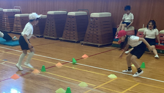 体育の授業のようす3