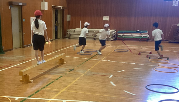 体育の授業のようす6