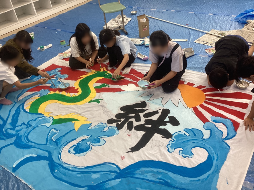 大漁旗作成のようす