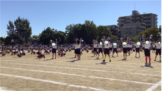 運動会ダンスのようす