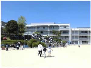 時計見て「時間だ！戻ろう」