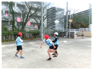 的をめがけて投げよう