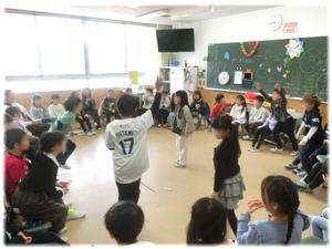 ①「朝にご飯食べた人!」