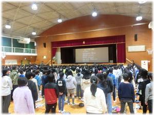 校歌を元気よく