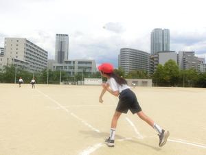ソフトボール投げ①
