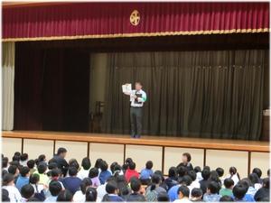 警察署の方から