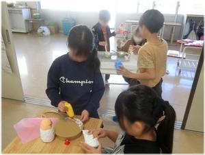 ③図工「あきようきのへんしん」