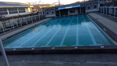 20251.10プールの氷