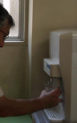 給水機