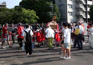 神輿かつぎ