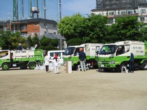 ごみ収集車
