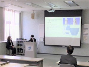 大阪大学総合学術博物館長賞の発表　小学校